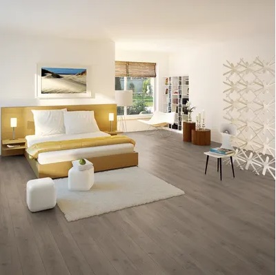 pavimento laminato tortora per camera da letto moderna con letto color senape 