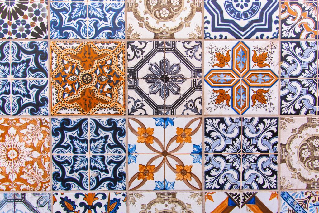 cementine moderne nei toni dell'azzurro, del blu e del giallo
